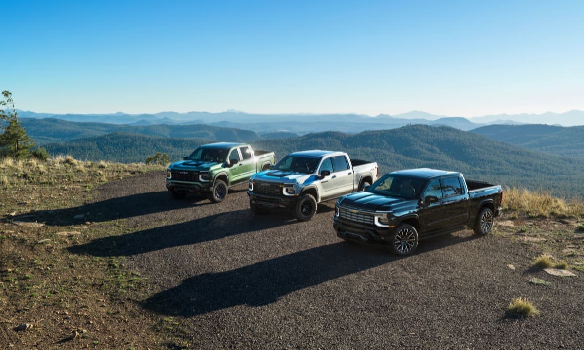 Chevrolet Adds Duramax Diesel to Silverado Work Truck